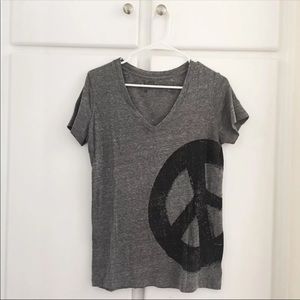 🚫SOLD🚫 Peace sign V-neck tee